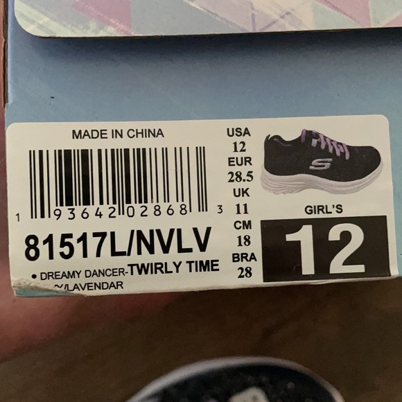 Brand New with Tags, Skechers light weight sneaker - Picture 4 of 5